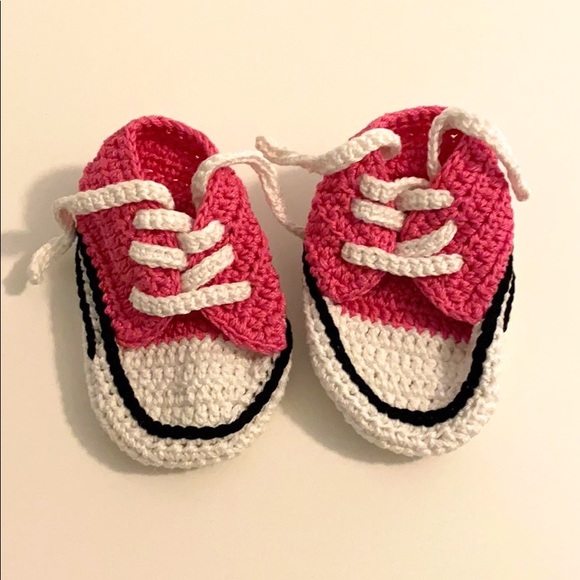 newborn pink converse